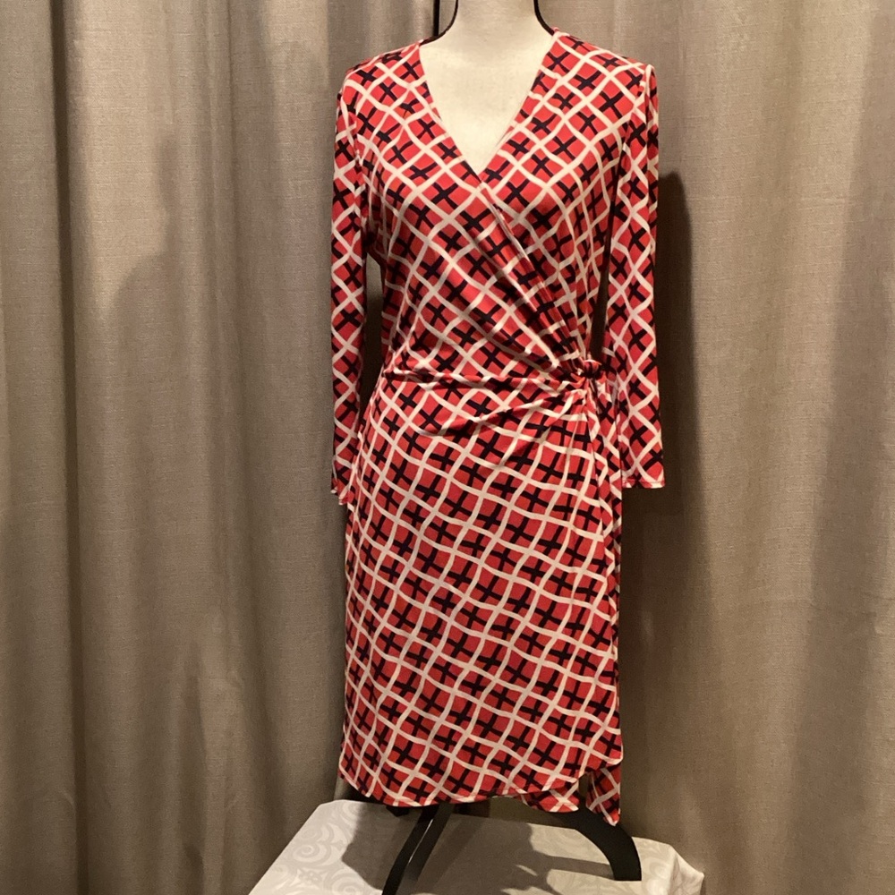 Donna Morgan Orange and White Geometric Long Sleeve Dress, size 10.